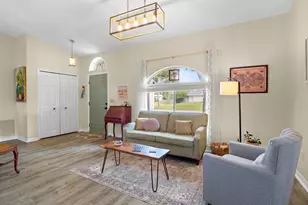 1378 York Cir, Melbourne, FL 32904 - Photo 9