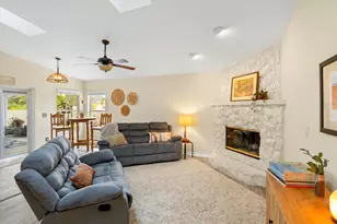 1378 York Cir, Melbourne, FL 32904 - Photo 13