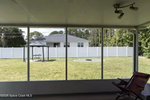 1572 Holbrook Rd NW, Palm Bay, FL 32907 - Photo 35