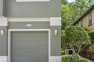 27625 Pleasure Ride Loop, Wesley Chapel, FL 33545 - Photo 3