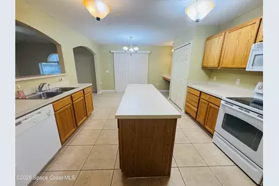 4550 Elena Way, Melbourne, FL 32934 - Photo 7