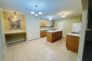 4550 Elena Way, Melbourne, FL 32934 - Photo 9