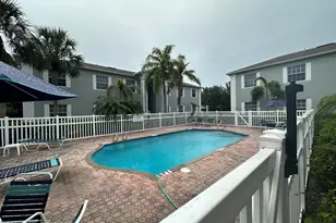 160 S Shepard Dr, Cocoa Beach, FL 32931 - Photo 5