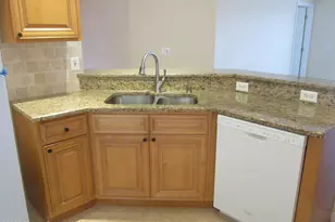 660 Wickham Lakes Dr, Melbourne, FL 32940 - Photo 3