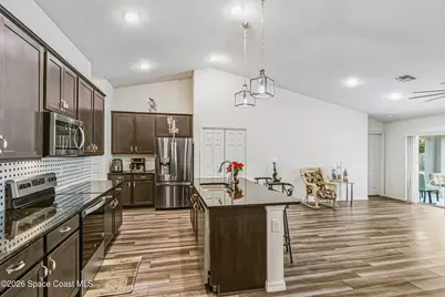 808 Grandeur Street SE, Palm Bay, FL 32909 - Photo 9