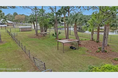 3980 Pepper Tree Street, Grant-Valkaria, FL 32949 - Photo 7