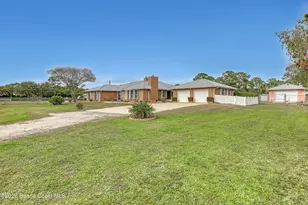 3980 Pepper Tree St, Grant-Valkaria, FL 32949 - Photo 3