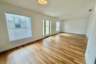 1328 Mandys Ct, Melbourne, FL 32934 - Photo 25