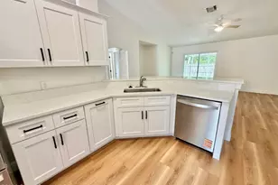 1328 Mandys Ct, Melbourne, FL 32934 - Photo 17