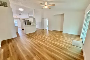 1328 Mandys Ct, Melbourne, FL 32934 - Photo 9