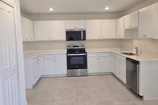 972 SW Richmond Circle SW, Palm Bay, FL 32908 - Photo 3