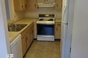 1032 Ellen Ct, Melbourne, FL 32935 - Photo 3