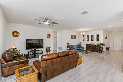 399 Calcutta Avenue NW, Palm Bay, FL 32907 - Photo 11