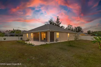 399 Calcutta Avenue NW, Palm Bay, FL 32907 - Photo 3