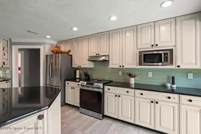 808 Puesta Del Sol Plaza, Indialantic, FL 32903 - Photo 13