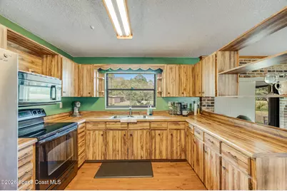 4600 Janet Road, Cocoa, FL 32926 - Photo 9