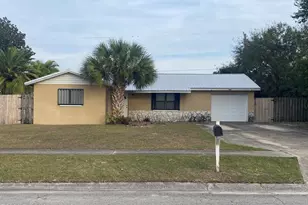 599 Chantilly Dr, Melbourne, FL 32935 - Photo 3