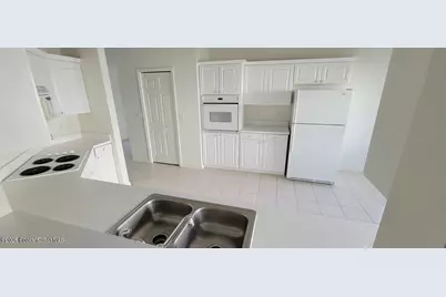 729 Kenwood Circle, Melbourne, FL 32940 - Photo 11