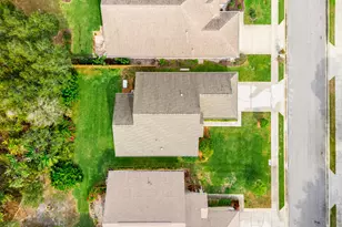 1060 Pine Creek Cir NE, Palm Bay, FL 32905 - Photo 9