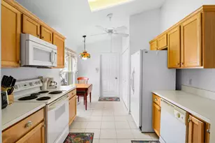 1060 Pine Creek Cir NE, Palm Bay, FL 32905 - Photo 17