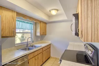 137 Washington Avenue #B, Indialantic, FL 32903 - Photo 7