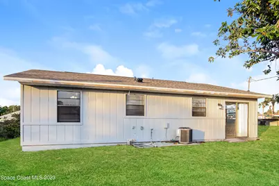 339 13th Lane SW, Vero Beach, FL 32962 - Photo 17