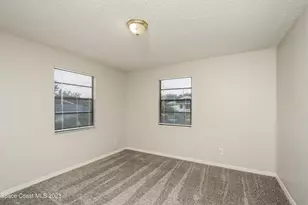 339 13th Ln SW, Vero Beach, FL 32962 - Photo 13