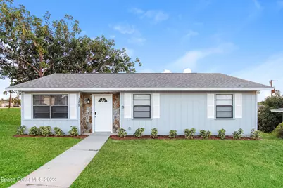 339 13th Lane SW, Vero Beach, FL 32962 - Photo 1