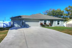 938 Clearmont St, Sebastian, FL 32958 - Photo 1