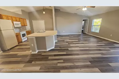 249 Americana Boulevard NE, Palm Bay, FL 32907 - Photo 5