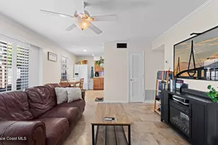 913 S Colonial Ct, Indian Harbour Beach, FL 32937 - Photo 9