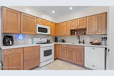 913 S Colonial Court #Unit B, Indian Harbour Beach, FL 32937 - Photo 13