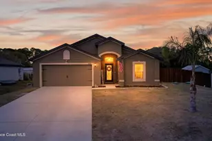 733 Walmsley St SW, Palm Bay, FL 32908 - Photo 1