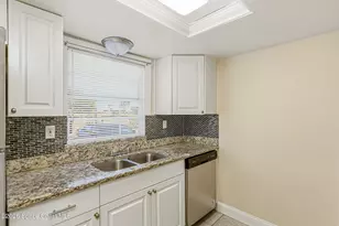 125 Bristol Ln, Melbourne, FL 32935 - Photo 11