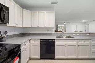 140 Brown St SE, Palm Bay, FL 32909 - Photo 9