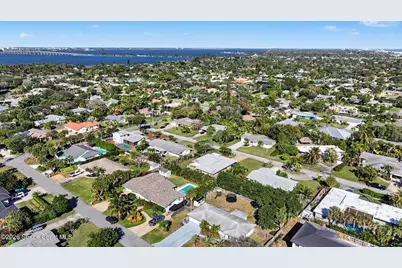 510 Magnolia Avenue, Melbourne Beach, FL 32951 - Photo 39