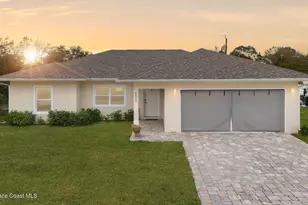 8615 102nd Ct, Vero Beach, FL 32967 - Photo 1