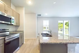 1085 SW Harlingen Road SW, Palm Bay, FL 32908 - Photo 5