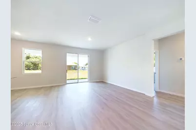 1085 SW Harlingen Road SW, Palm Bay, FL 32908 - Photo 9