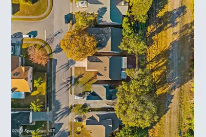 1756 Clover Circle W, Melbourne, FL 32935 - Photo 21