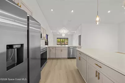 1756 Clover Circle W, Melbourne, FL 32935 - Photo 9