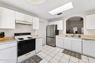 1267 Cypress Bend Cir, Melbourne, FL 32934 - Photo 7