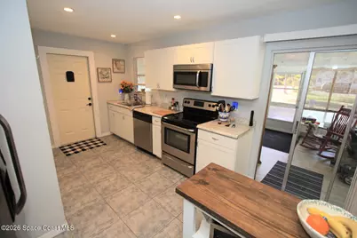 8205 93rd Avenue, Vero Beach, FL 32967 - Photo 9