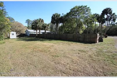 8205 93rd Avenue, Vero Beach, FL 32967 - Photo 23