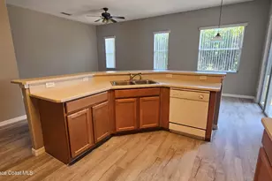 1024 Westport St SE, Palm Bay, FL 32909 - Photo 5