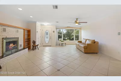 33 Cunningham Drive E, New Smyrna Beach, FL 32168 - Photo 5