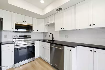 2519 Mill Run Boulevard, Kissimmee, FL 34744 - Photo 9