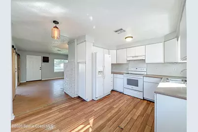 541 E Fee Avenue, Melbourne, FL 32901 - Photo 9