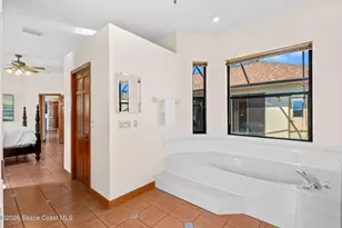 510 Lake Victoria Cir, Melbourne, FL 32940 - Photo 27