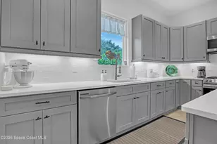 2188 Country Club Rd, Melbourne, FL 32901 - Photo 9